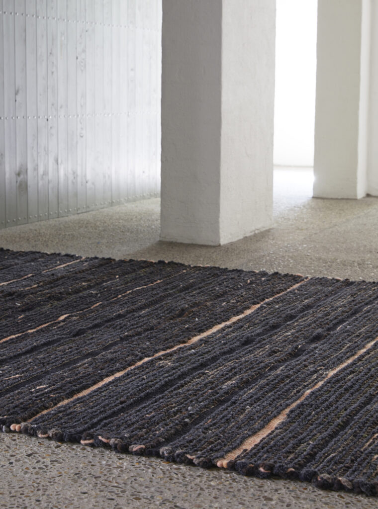 Berlikon dark detail pilar