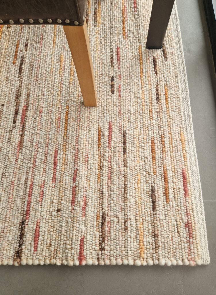 Bilbao Salmon Detail Dining table